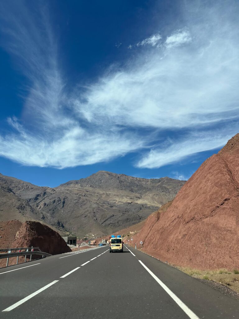 Cum se conduce în Maroc, imagine cu drumurile în Maroc și Munții Atlas