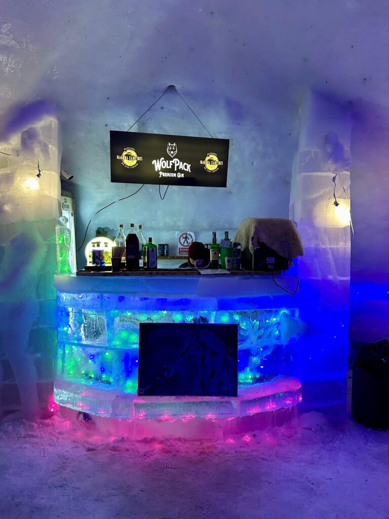 Bar de gheață la Castelul de Gheață Bâlea