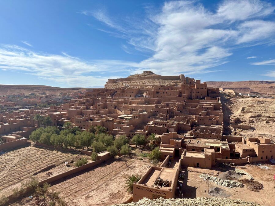 Panoramă asupra satului UNESCO Ait Ben Haddou, Maroc, unde s-au filmat filme de la Hollywood