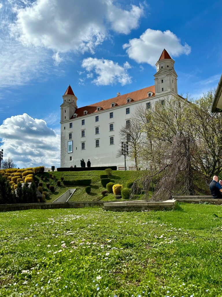 Castelul Bratislava, unul dintre cele mai cunoscute simboluri ale orașului