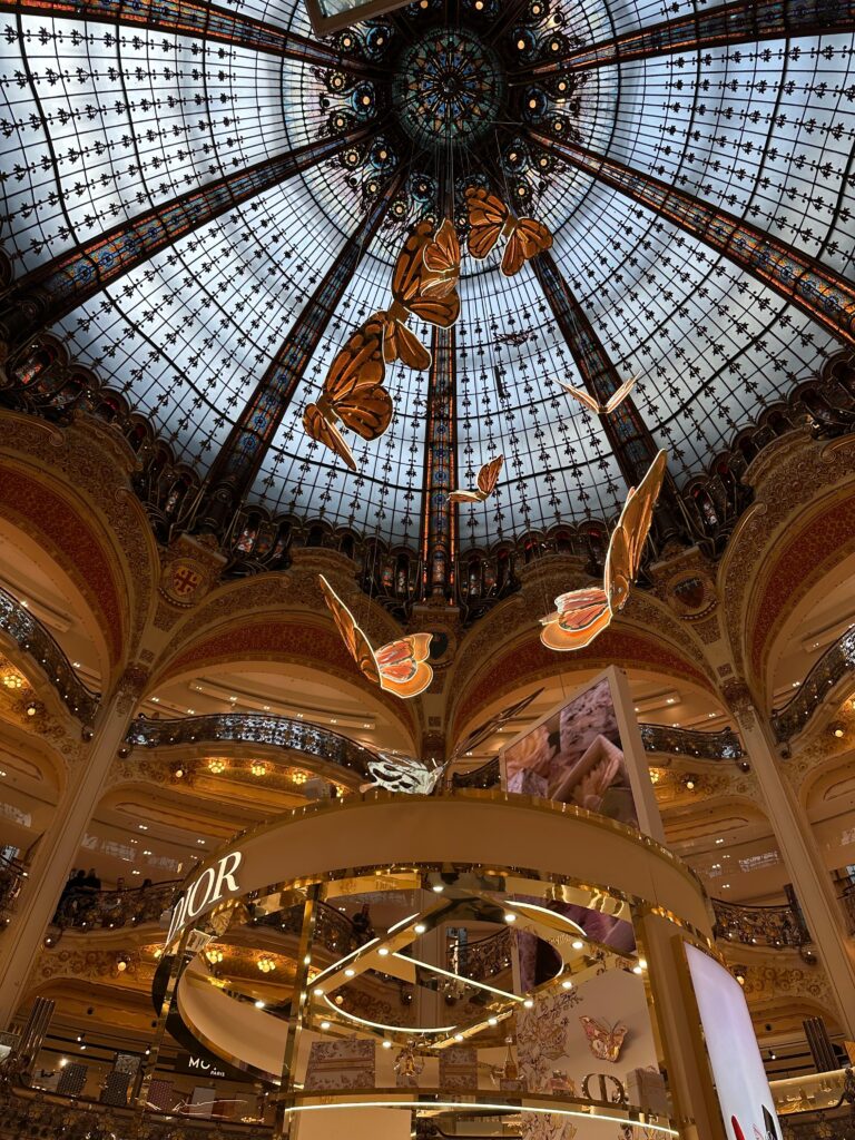 Cupola Galeriilor Lafayette Paris, arhitectură istorică și design interior impresionant
