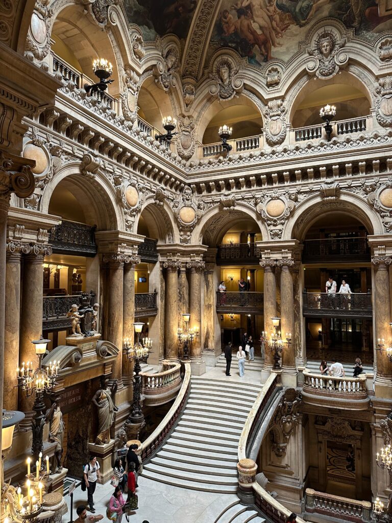 Interiorul Operei Garnier, Paris